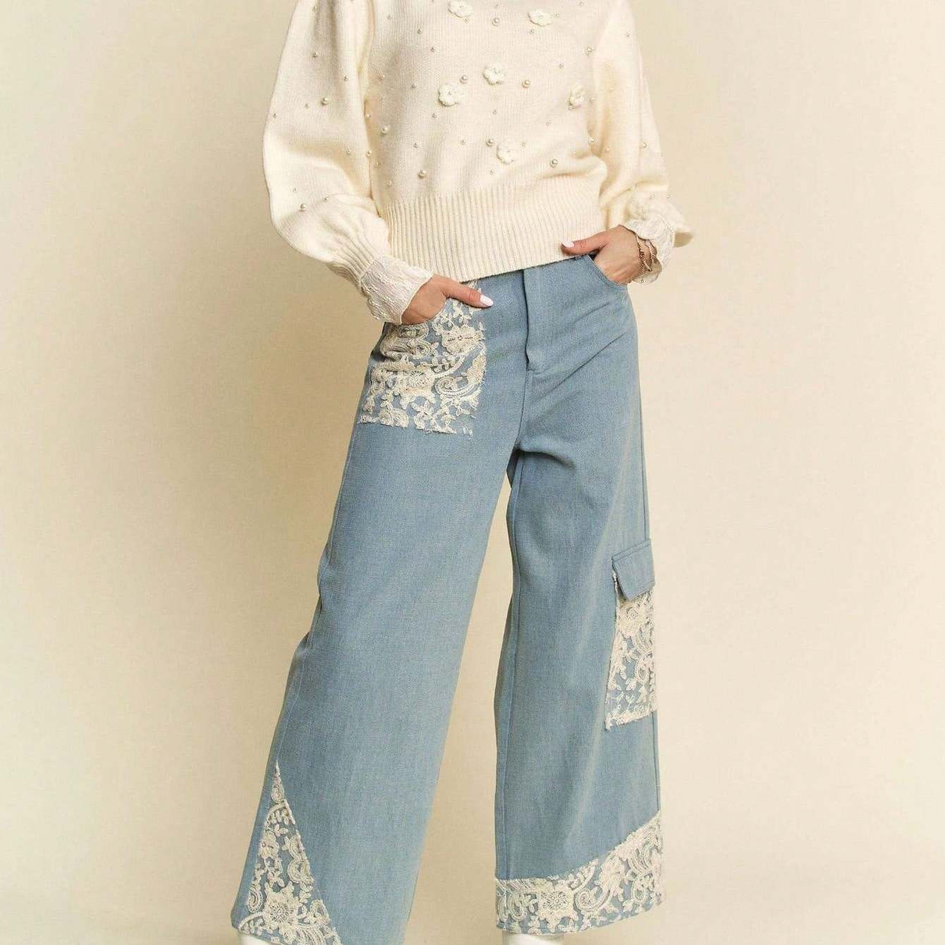 Women's Casual Wide-Leg Jeans Vintage Lace Applique Denim Cargo Pants Light Relaxed Fit High-Waisted with Pockets Cropped Length Stylish for All Season Everyday Wear